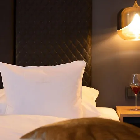 Krone ****s Τούμπινγκεν